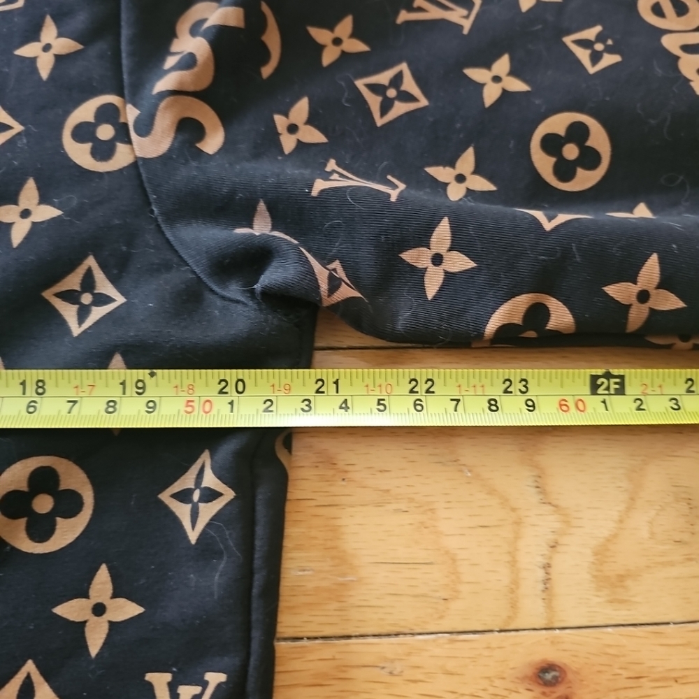 Louis Vuitton Black and Gold Men's Shirt - Picture 4 of 4